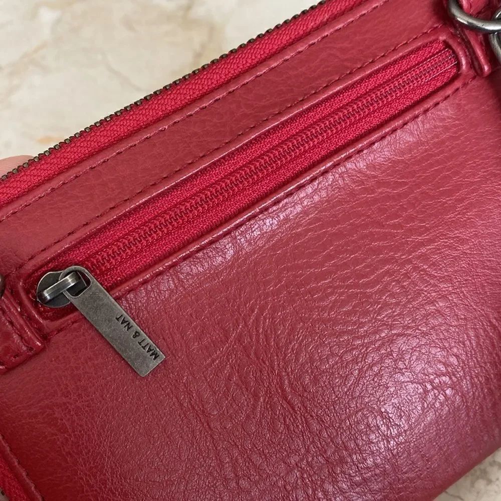 Matt & Nat Odelay Dwell Crossbody Bag Red Vegan Cruelty-Free Leather - Picture 11 of 16